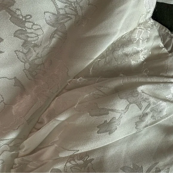 Elegant White Strapless Romper - Picture 7 of 8